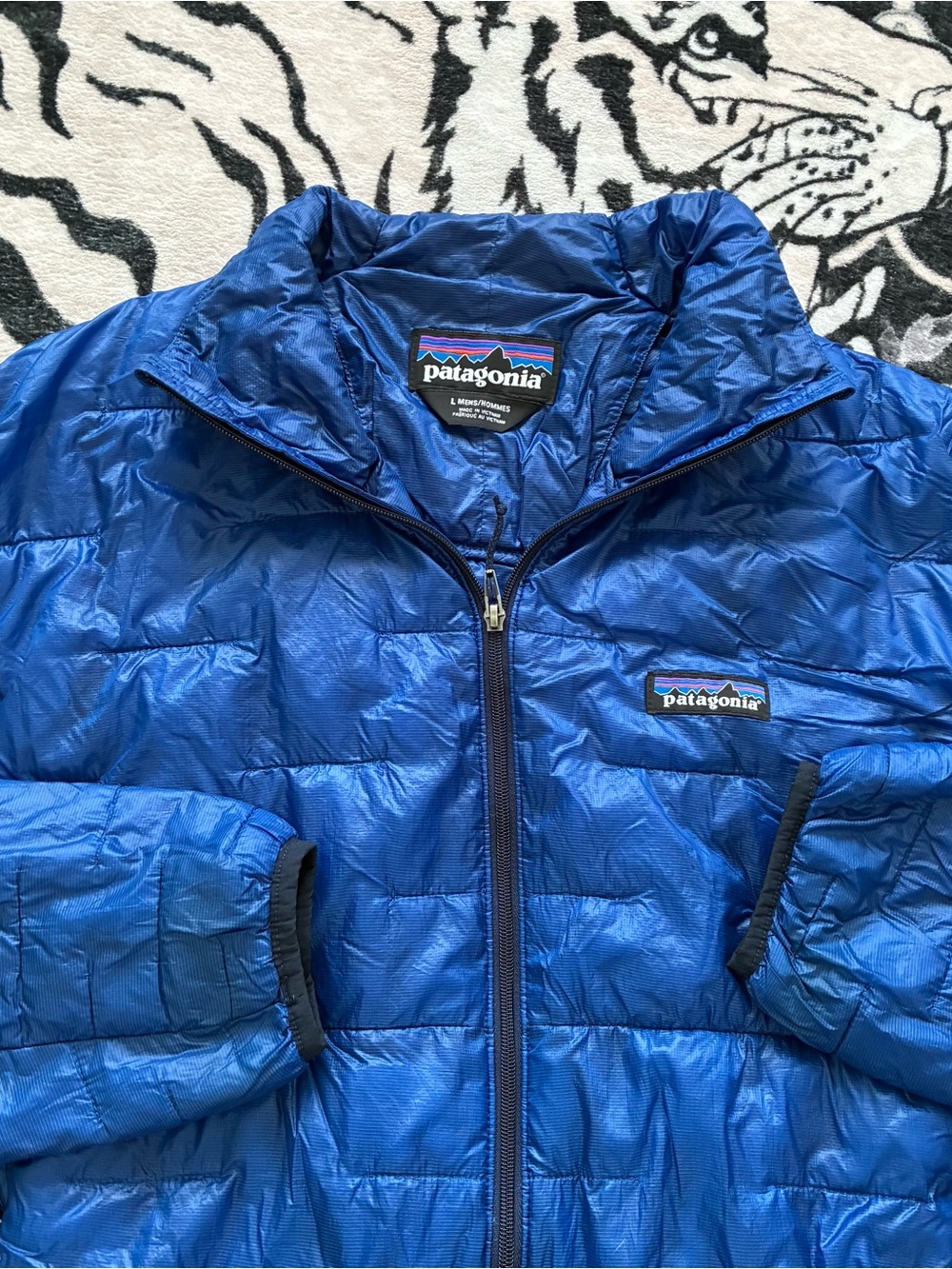 017 - PATAGONIA MENS LARGE LIGHTWEIGHT OUTDOORS ZIP UP BLUE JACKET